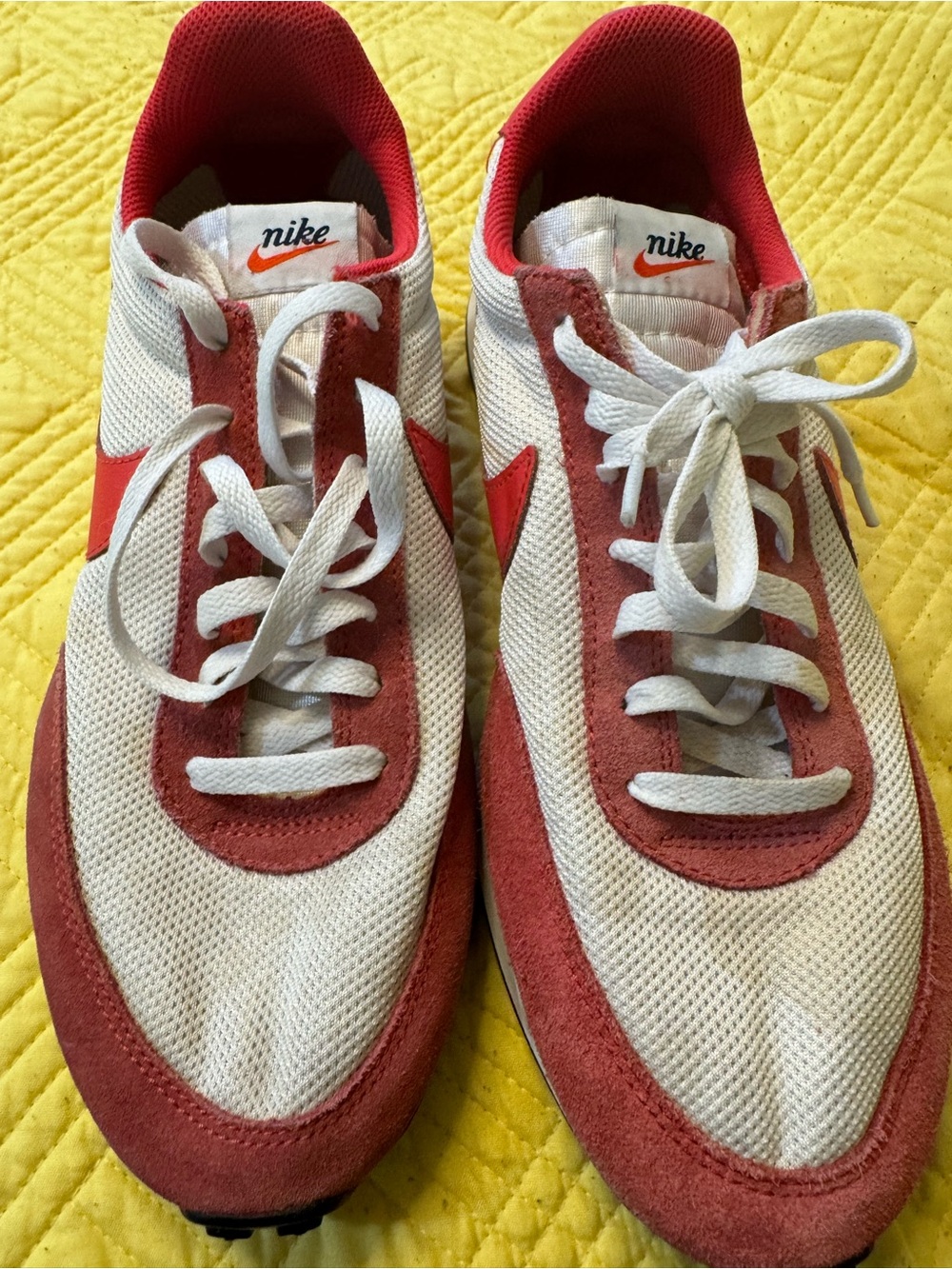Nike Men’s Low-Top Sneakers - White & Red